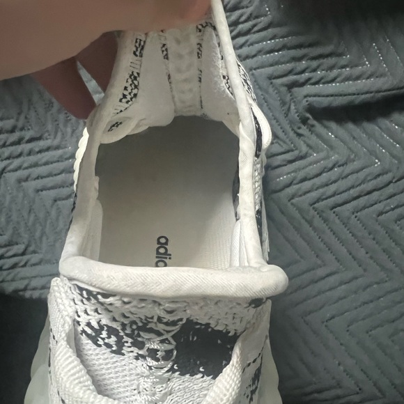 Yeezy Boost 350 V2 Zebra Size 10.5